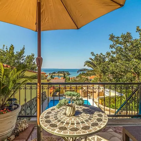 Exquisite With Heated Pool, Sauna, Breathtaking Landscape & Panoramic Views In Banjol Villa *