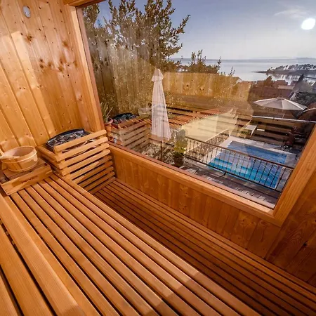 Vilă Exquisite With Heated Pool, Sauna, Breathtaking Landscape & Panoramic Views In Banjol