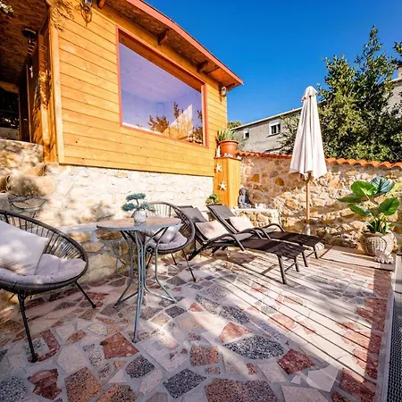 Vilă Exquisite With Heated Pool, Sauna, Breathtaking Landscape & Panoramic Views In Banjol Rab Town