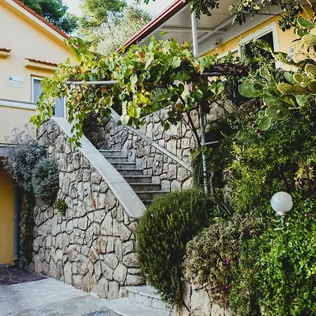 Exquisite With Heated Pool, Sauna, Breathtaking Landscape & Panoramic Views In Banjol Rab Town