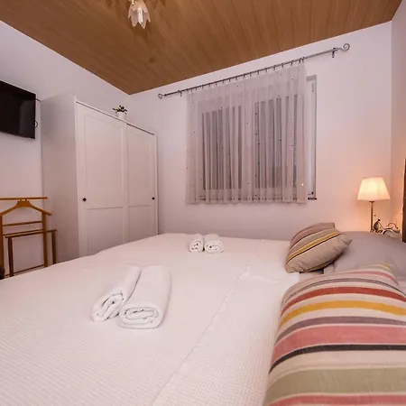 Exquisite With Heated Pool, Sauna, Breathtaking Landscape & Panoramic Views In Banjol Vila *