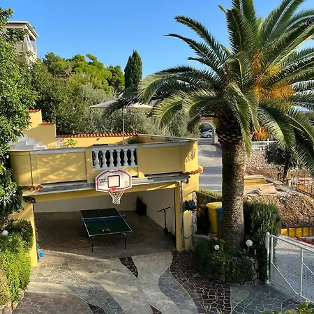 Exquisite With Heated Pool, Sauna, Breathtaking Landscape & Panoramic Views In Banjol Vila Rab Town