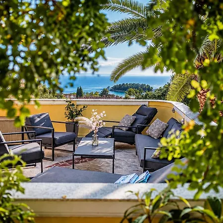 Exquisite With Heated Pool, Sauna, Breathtaking Landscape & Panoramic Views In Banjol Rab Town