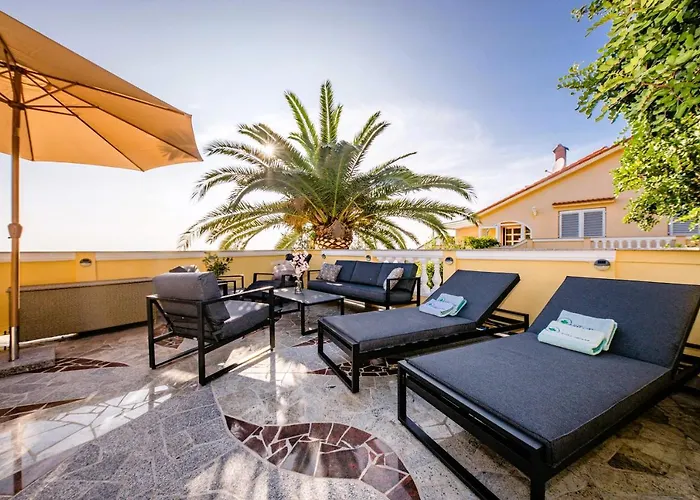 Exquisite With Heated Pool, Sauna, Breathtaking Landscape & Panoramic Views In Banjol *