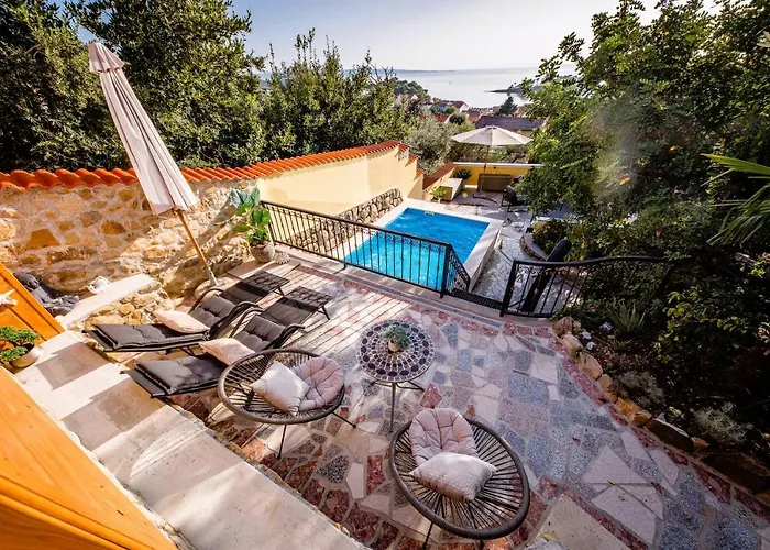 Exquisite With Heated Pool, Sauna, Breathtaking Landscape & Panoramic Views In Banjol Willa
