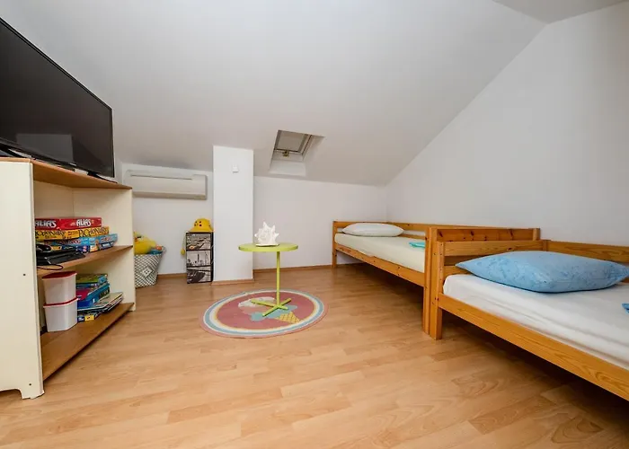 Exquisite With Heated Pool, Sauna, Breathtaking Landscape & Panoramic Views In Banjol Willa *