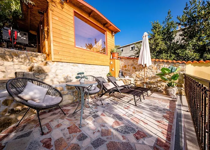 Willa Exquisite With Heated Pool, Sauna, Breathtaking Landscape & Panoramic Views In Banjol Rab Town