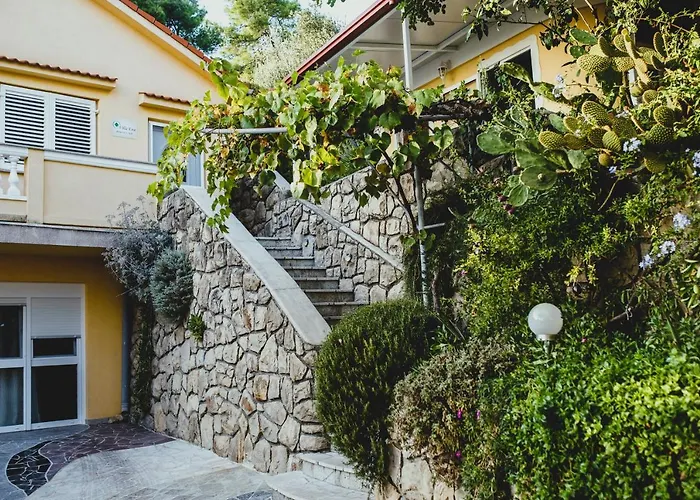 Exquisite With Heated Pool, Sauna, Breathtaking Landscape & Panoramic Views In Banjol Rab Town